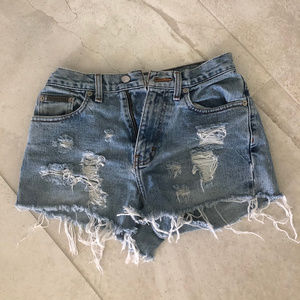 HIGH WAISTED CALVIN KLEIN JEAN SHORTS